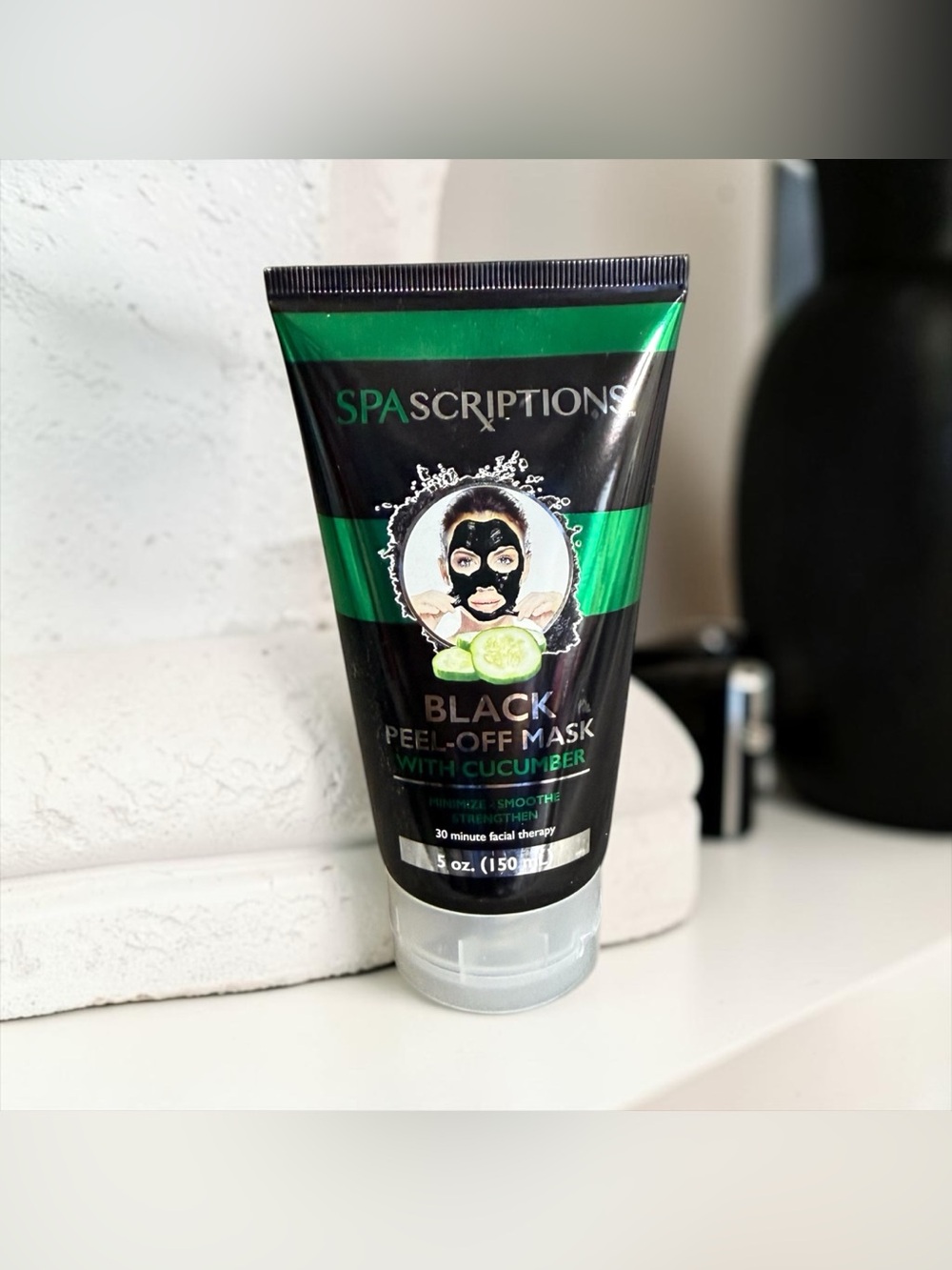 🏷️‼️5/$25🏷️‼️🥒SPASCRIPTIONS🥒Black Peel-Off Mask with Cucumber/NIP
